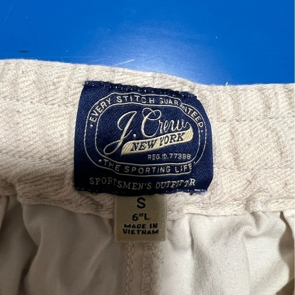 J. Crew Men’s Khaki Draw String Short. Excellent Condition. Size SM